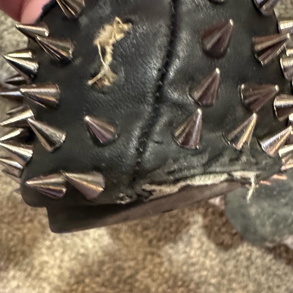 UNIF original Hellraiser flats - Picture 5 of 8